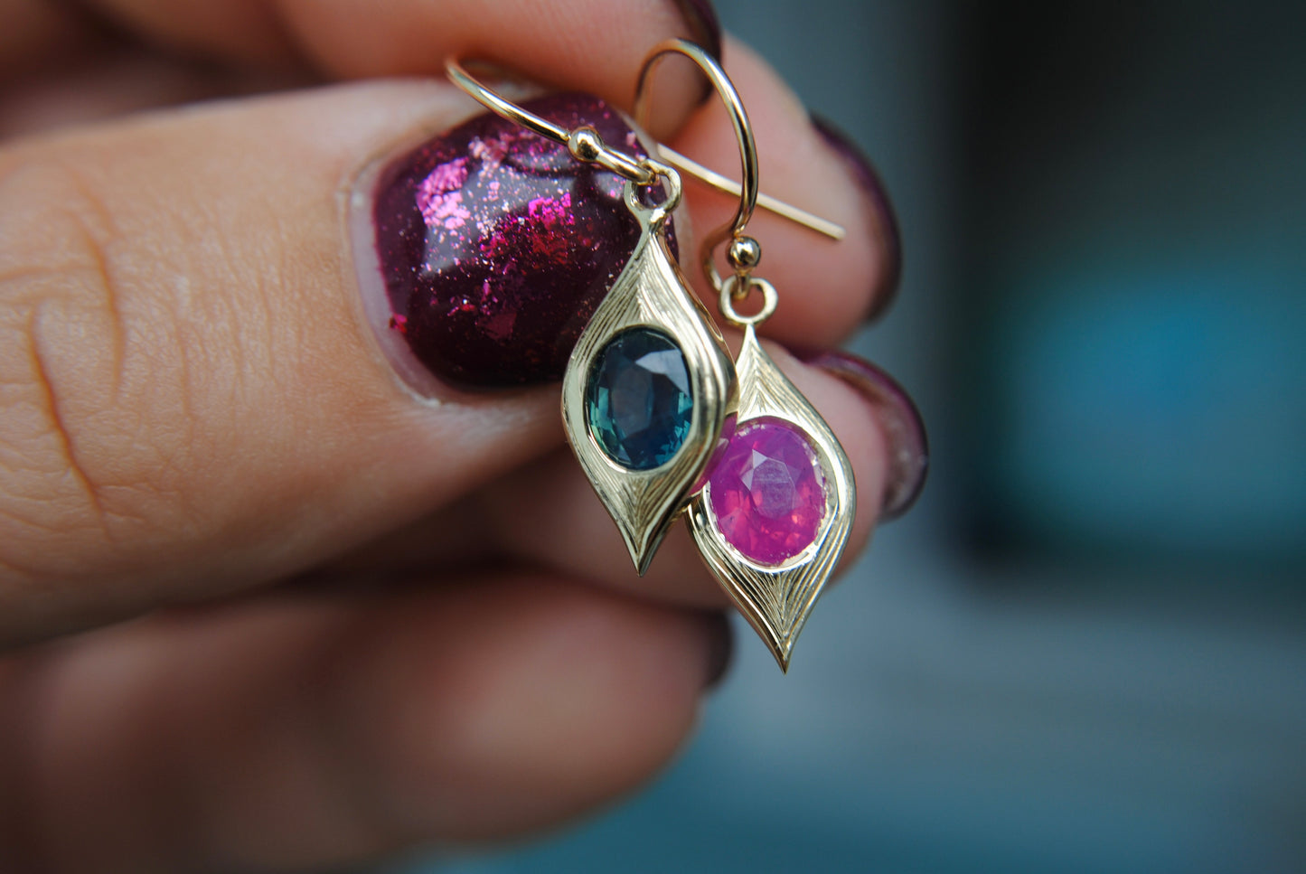 Mismatch Opalescent Sapphire Engraved Earrings