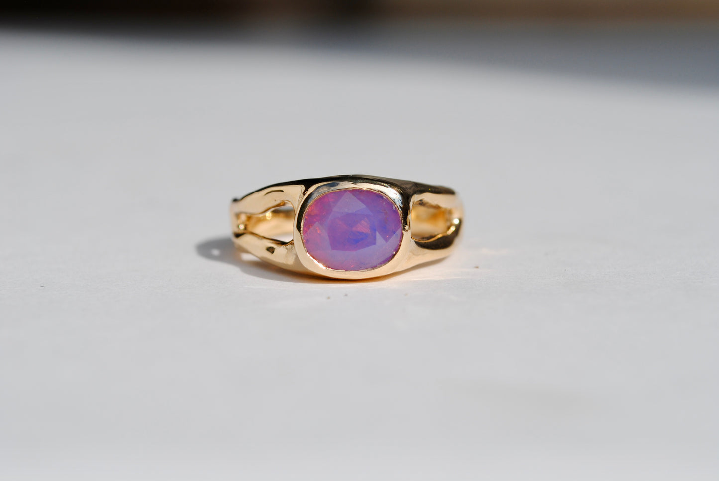 Candy Sapphire Split Carve Band