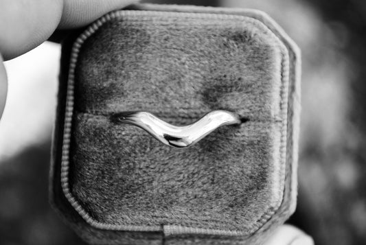 PREORDER SILVER: Curvy Ring