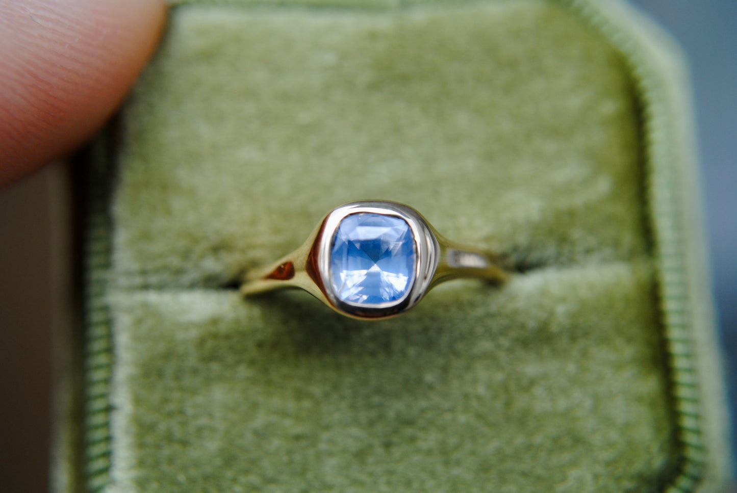Organic Solitaire Opalescent Ceylon Blue Sapphire