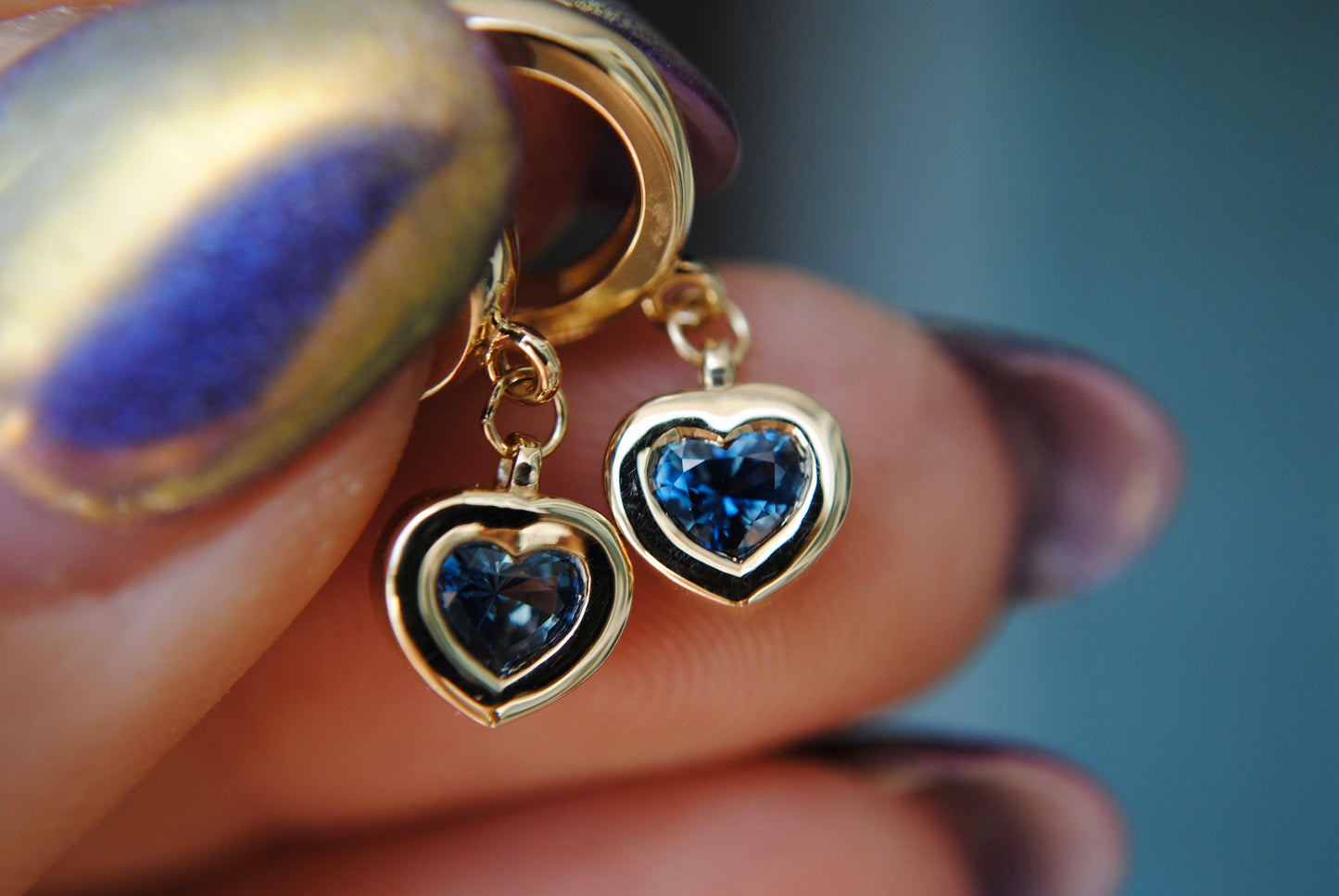 HEART SAPPHIRE HUGGIES