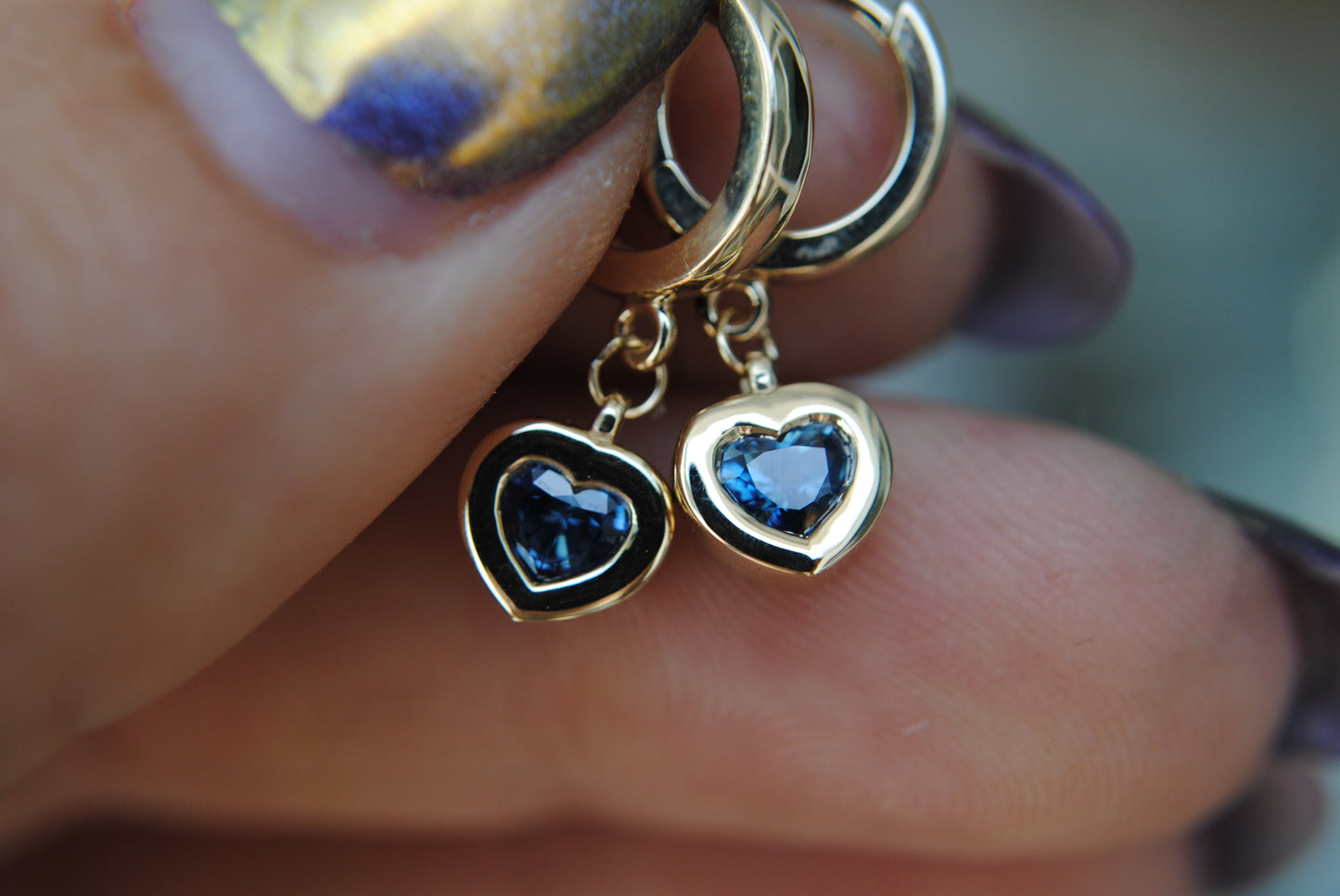 HEART SAPPHIRE HUGGIES