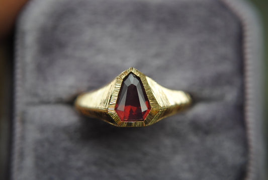 Engraved Shield Ring, 1.04 carat silky pink/red spinel