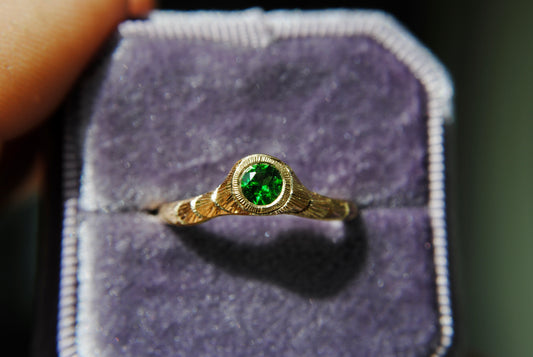 GROSSULAR GARNET ENGRAVED DIP BAND - ONE OF A KIND - GROSSULAR GREEN GARNET